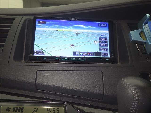 Toyota ISIS 2013 8019185-6