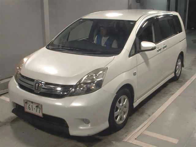 Toyota ISIS 2013 8019267-4