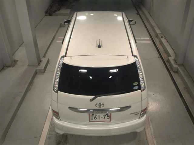 Toyota ISIS 2012 8019280-7