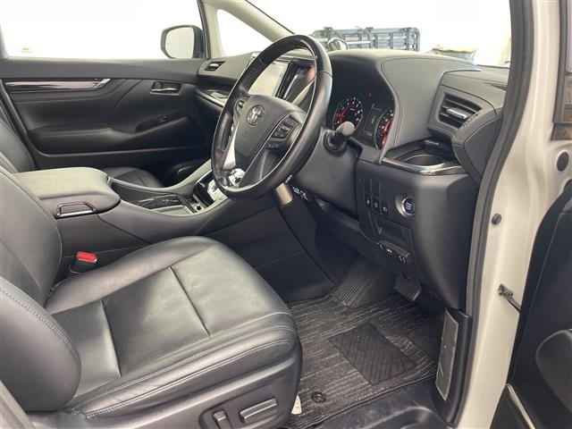 Toyota VELLFIRE 2018 8030685-1