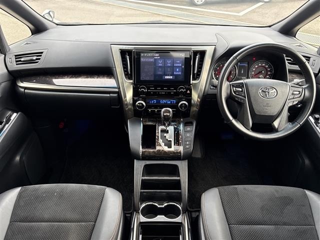 Toyota VELLFIRE 2022 8031007-14
