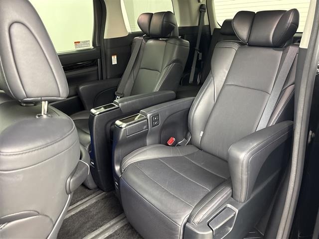 Toyota VELLFIRE 2017 8031023-6