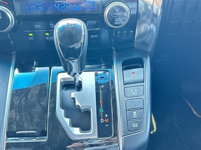 Toyota VELLFIRE 2017 8031033-12