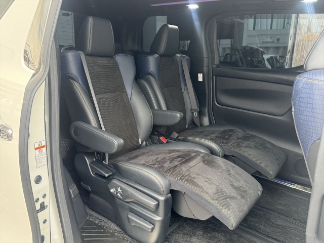 Toyota VELLFIRE 2017 8031216-17