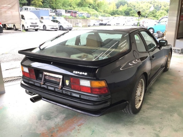 Porsche 944 1988 8048113-4