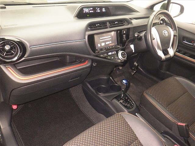 Toyota AQUA 2016 8048718-4