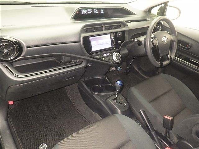 Toyota AQUA 2017 8048727-4