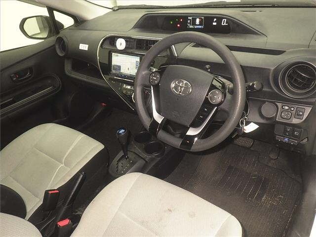 Toyota AQUA 2021 8048728-3