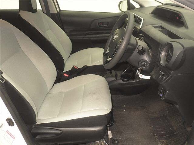 Toyota AQUA 2021 8048728-5