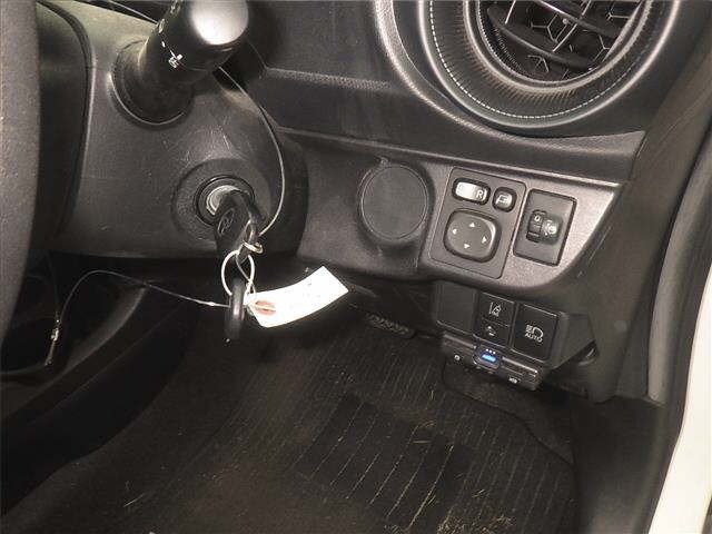 Toyota AQUA 2021 8048728-8