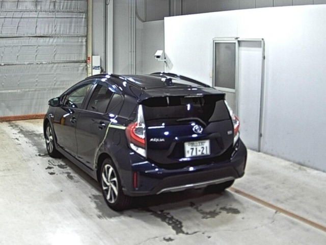 Toyota AQUA 2018 8048753-1