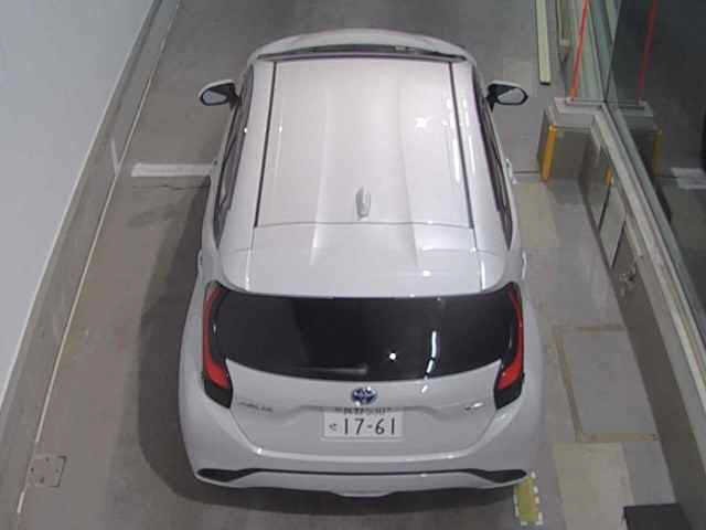 Toyota AQUA 2024 8048777-4