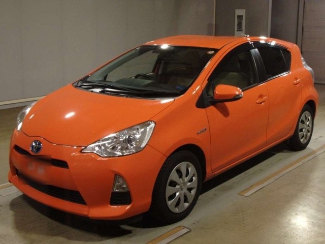 Toyota AQUA 2014 8048784-0