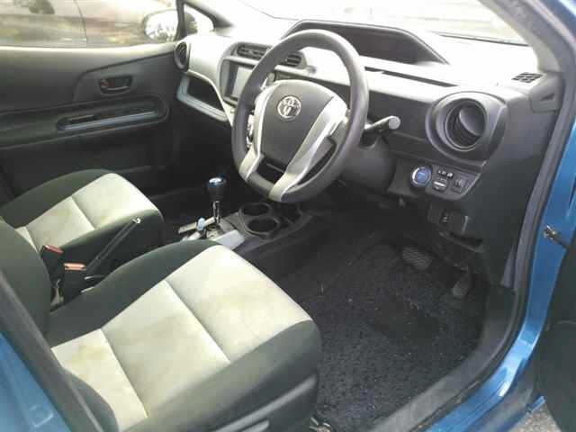 Toyota AQUA 2013 8048790-3