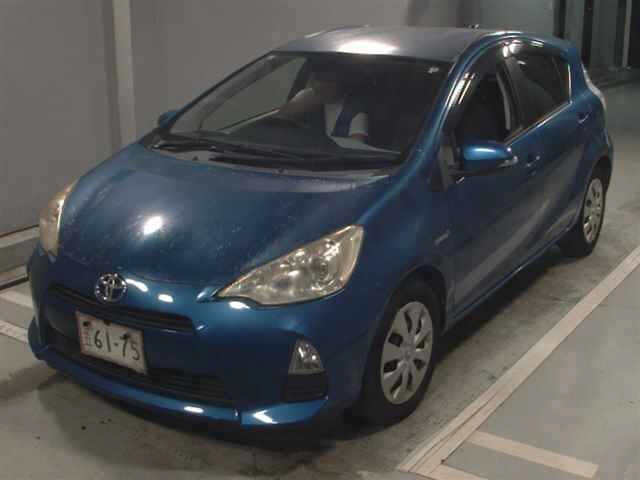 Toyota AQUA 2013 8048790-4
