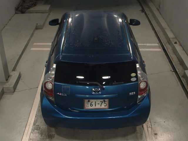 Toyota AQUA 2013 8048790-7