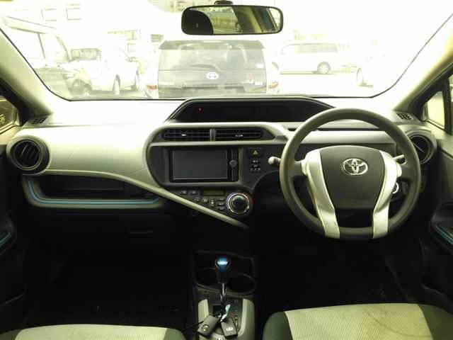 Toyota AQUA 2013 8048790-8