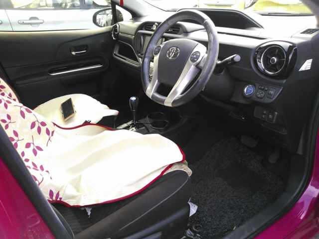 Toyota AQUA 2016 8048791-3