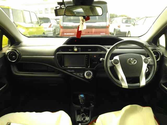 Toyota AQUA 2016 8048791-8