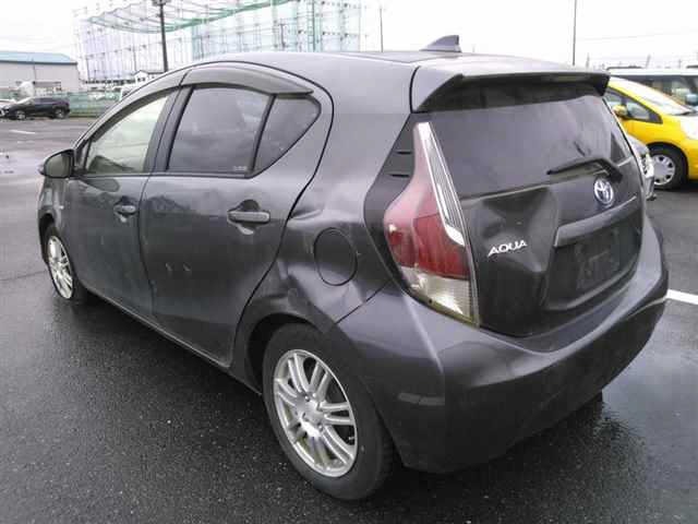 Toyota AQUA 2015 8048800-1