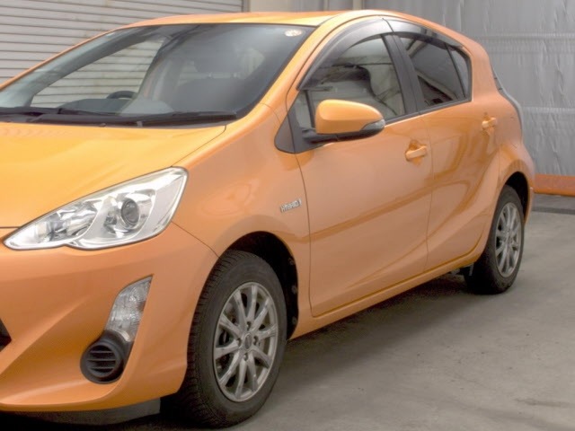 Toyota AQUA 2015 8048819-4