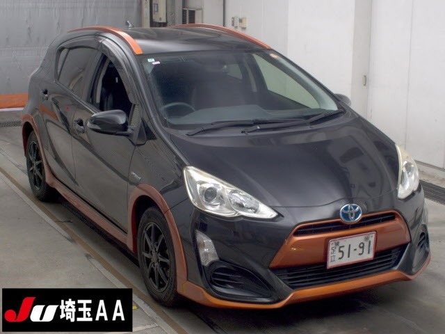 Toyota AQUA 2014 8048820-0