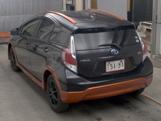 Toyota AQUA 2014 8048820-1