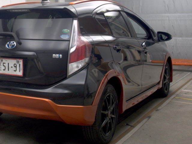 Toyota AQUA 2014 8048820-5