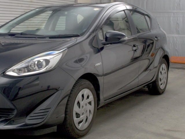 Toyota AQUA 2019 8048821-4