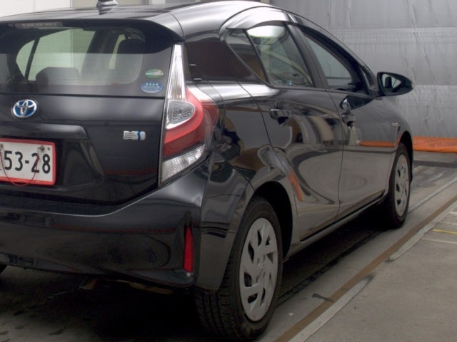 Toyota AQUA 2019 8048821-5