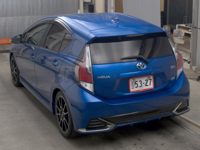 Toyota AQUA 2016 8048823-1