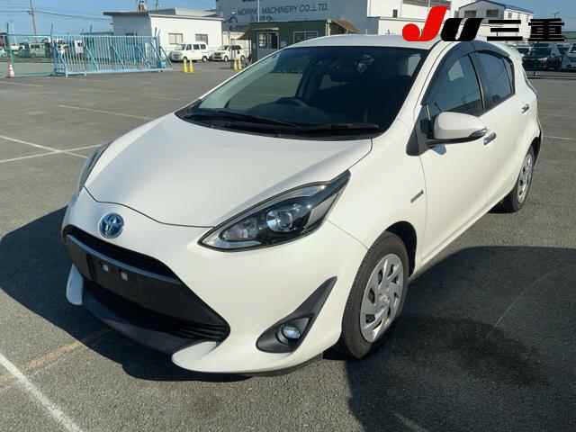 Toyota AQUA 2017 8048824-8