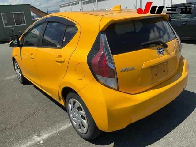 Toyota AQUA 2015 8048825-1
