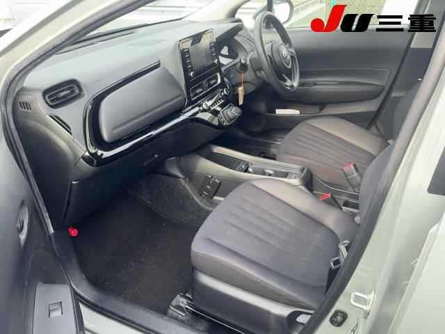 Toyota AQUA 2022 8048826-3