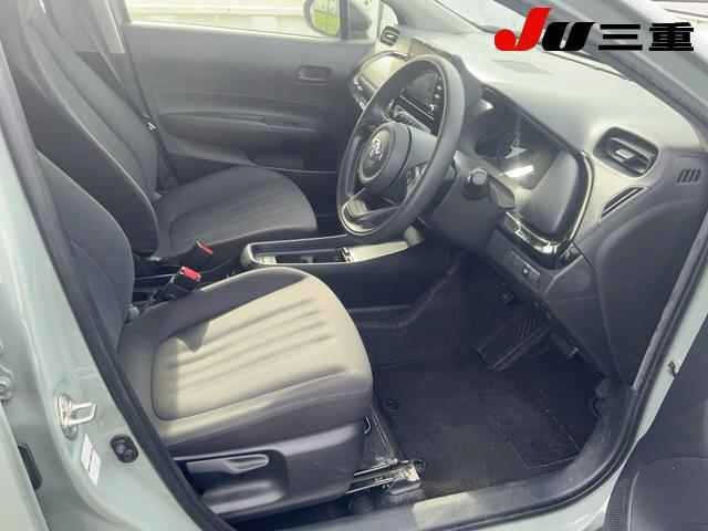 Toyota AQUA 2022 8048826-4