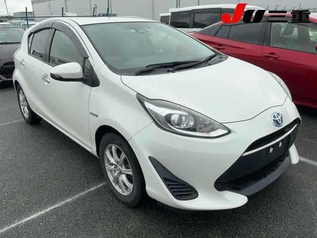 Toyota AQUA 2017 8048827-0