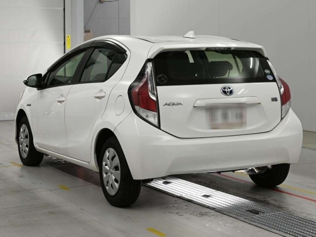 Toyota AQUA 2016 8048829-6