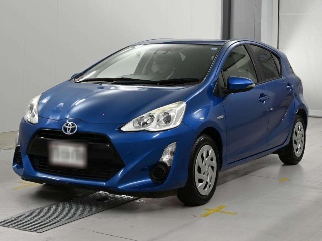Toyota AQUA 2016 8048830-0