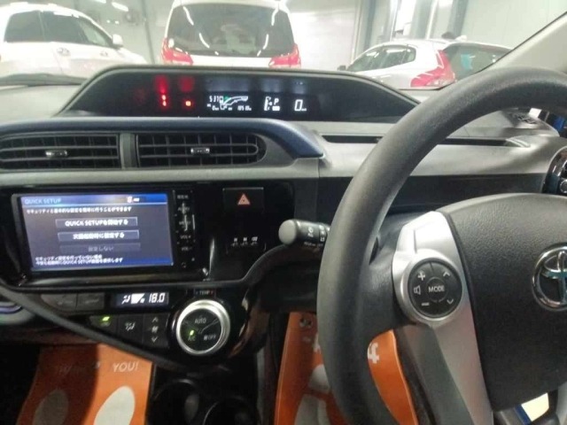 Toyota AQUA 2016 8048830-11