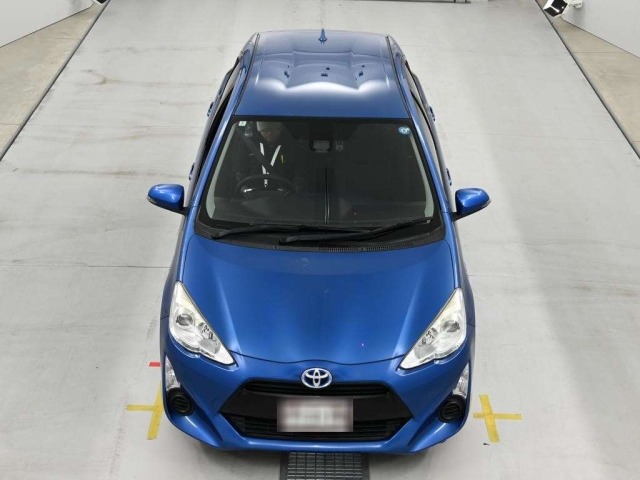 Toyota AQUA 2016 8048830-7