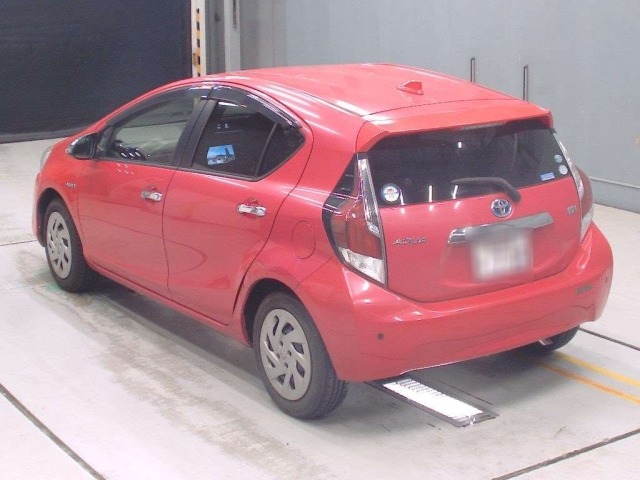 Toyota AQUA 2017 8048835-6
