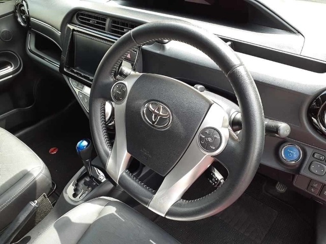 Toyota AQUA 2017 8048835-7