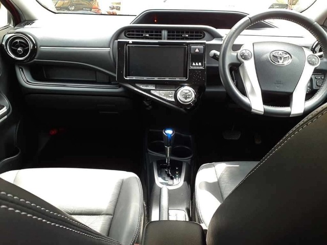 Toyota AQUA 2017 8048835-9