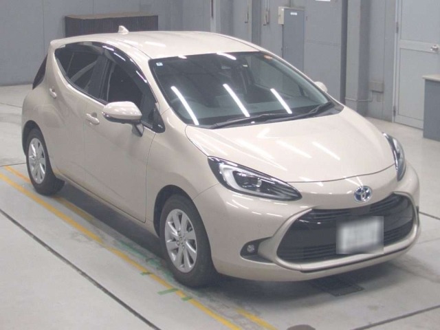 Toyota AQUA 2022 8048836-5