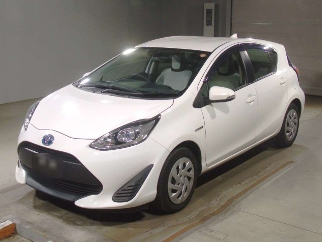 Toyota AQUA 2019 8048843-0
