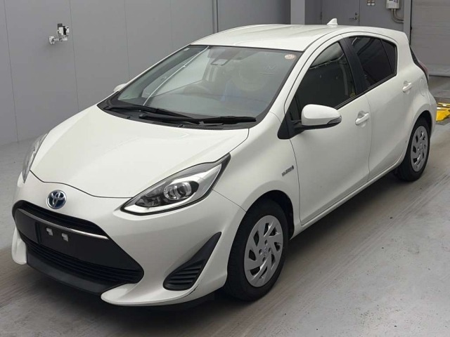 Toyota AQUA 2019 8048844-0
