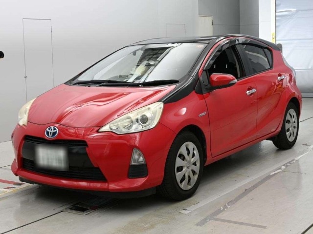 Toyota AQUA 2014 8048851-0