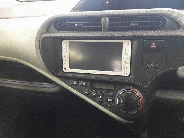 Toyota AQUA 2014 8048851-12