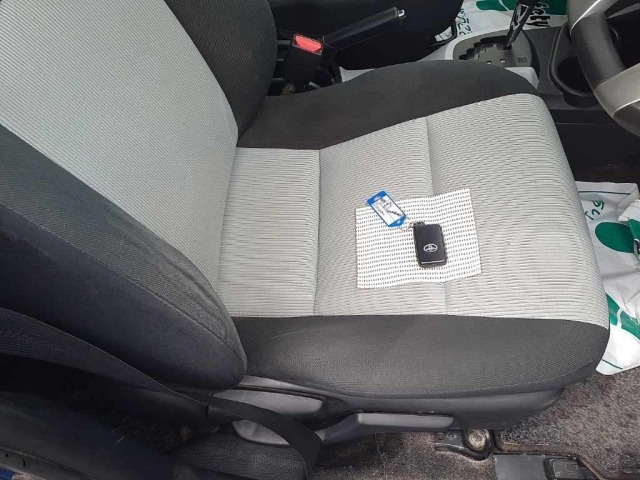 Toyota AQUA 2013 8048852-10
