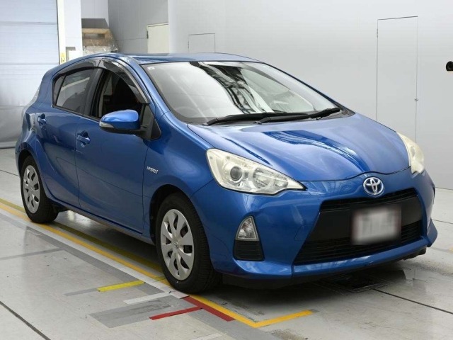 Toyota AQUA 2013 8048852-5